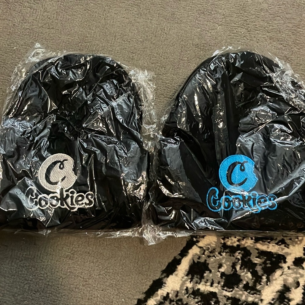 Brand new Cookies beanies